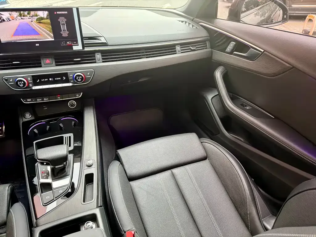 Audi A4L 2024 из CN, фото 2