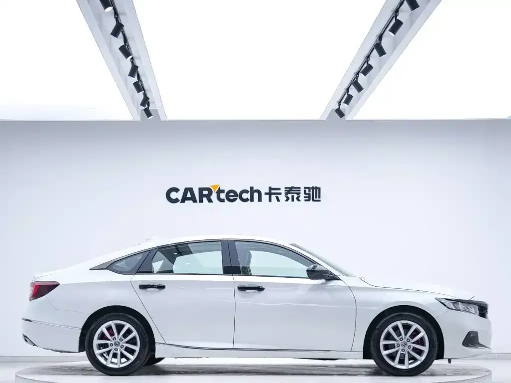 Honda Accord — фото 3