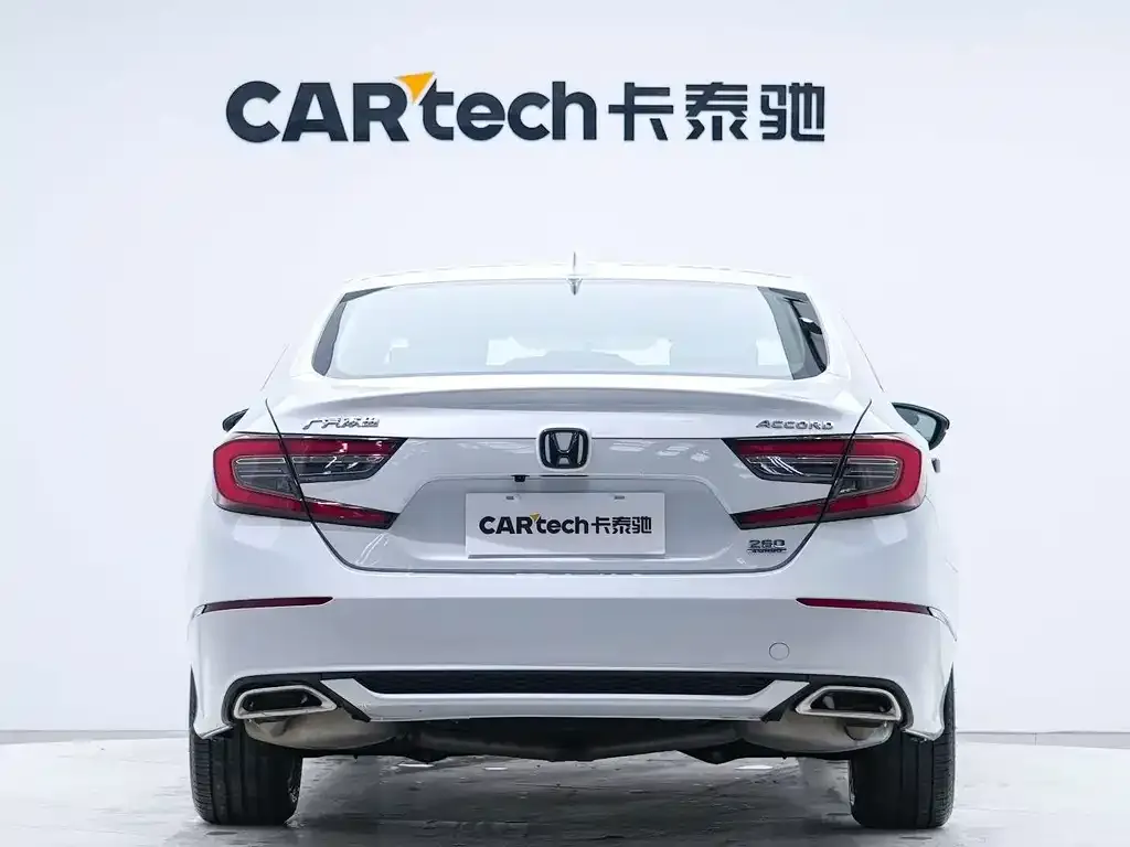 Honda Accord — фото 6