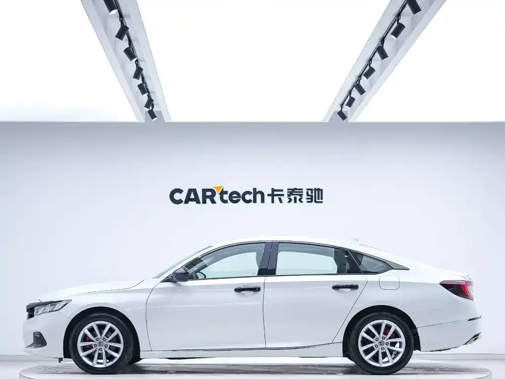Honda Accord — фото 4