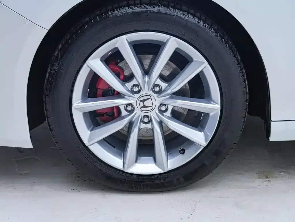 Honda Accord — фото 8