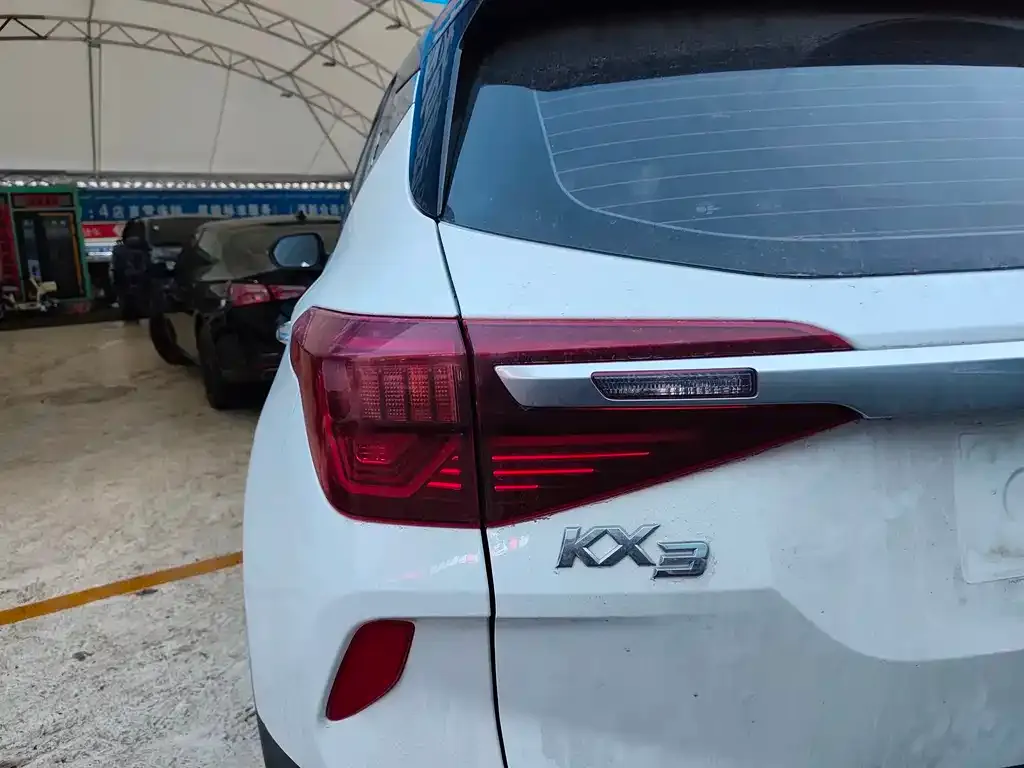 Kia KX3 2022 из CN, фото 2