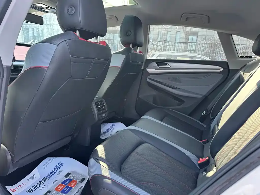 Volkswagen Lamando 2023 из CN, фото 2