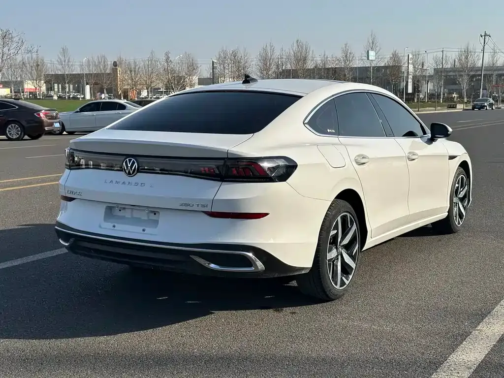 Volkswagen Lamando 2023 из CN, фото 9