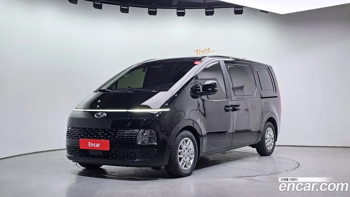 Hyundai Staria Cargo 3-Seater
