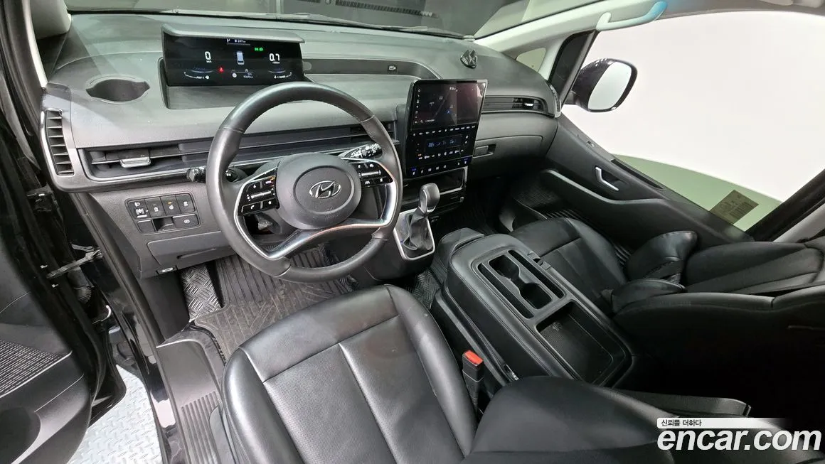 Hyundai Staria 2023 из KR, фото 3