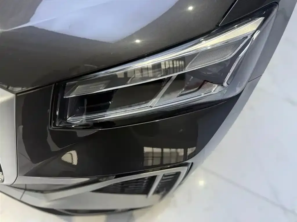 Audi Q2L 2023 из CN, фото 6