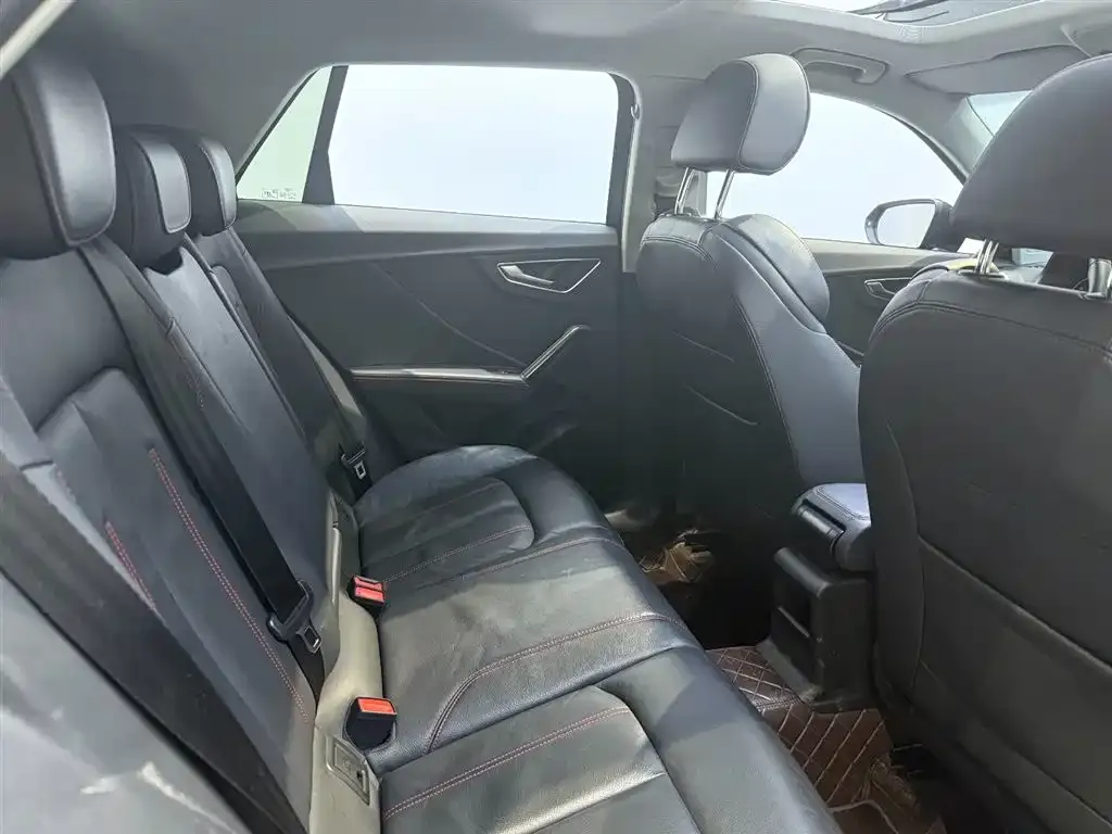 Audi Q2L 2023 из CN, фото 10