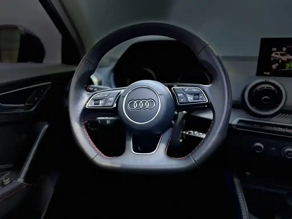 Audi Q2L 2023 из CN, фото 5