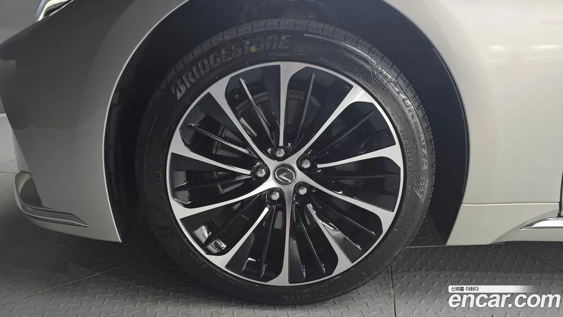 Lexus LS 2023 из KR, фото 3