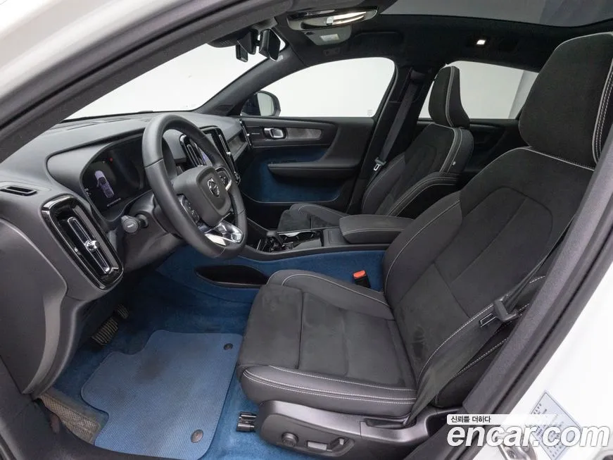 Volvo C40 2024 из KR, фото 8