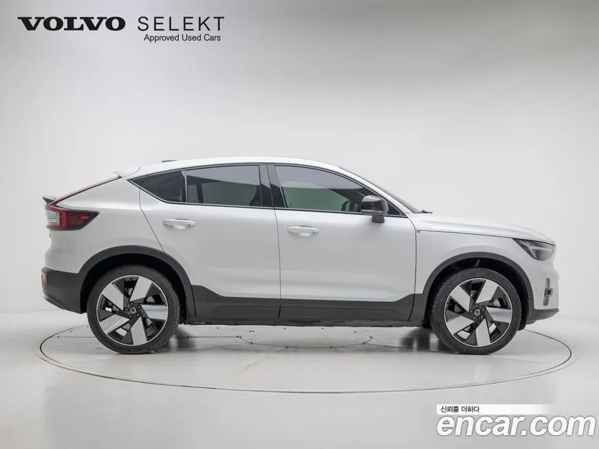 Volvo C40 2024 из KR, фото 4
