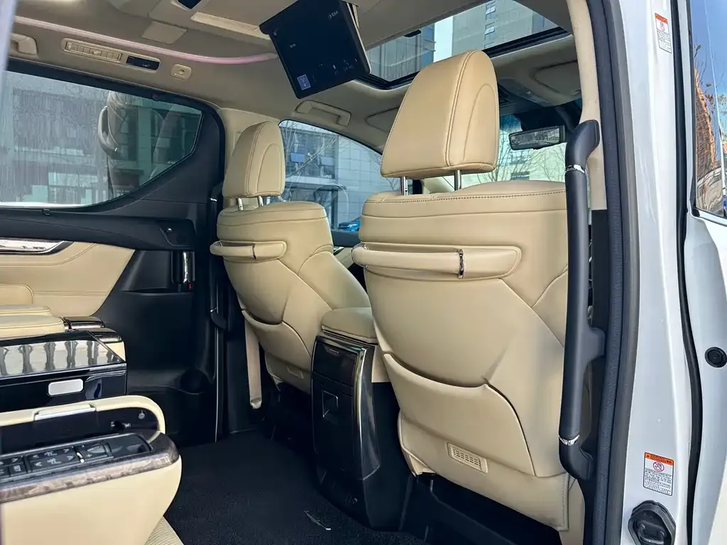 Toyota Alphard 2021 из CN, фото 7