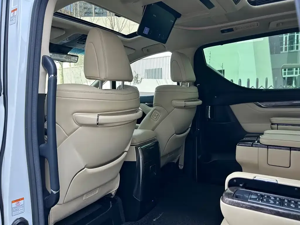 Toyota Alphard 2021 из CN, фото 3
