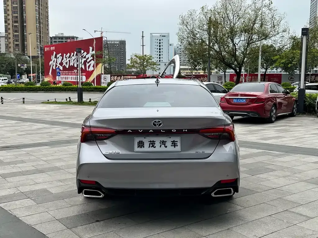Toyota Avalon 2023 из CN, фото 5