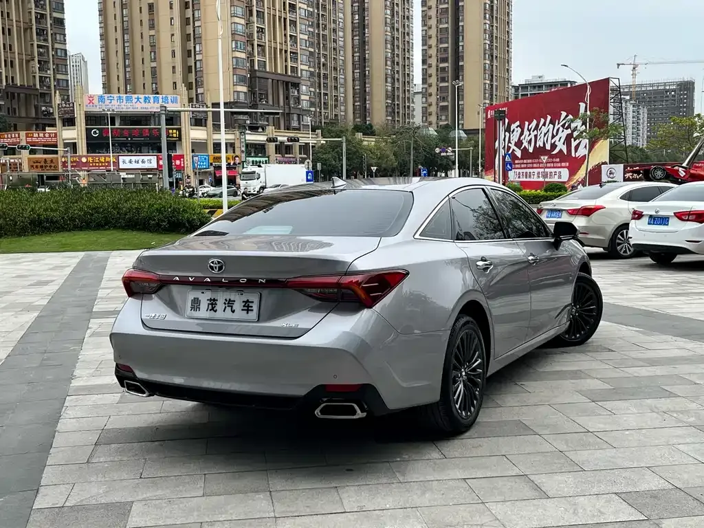 Toyota Avalon 2023 из CN, фото 4