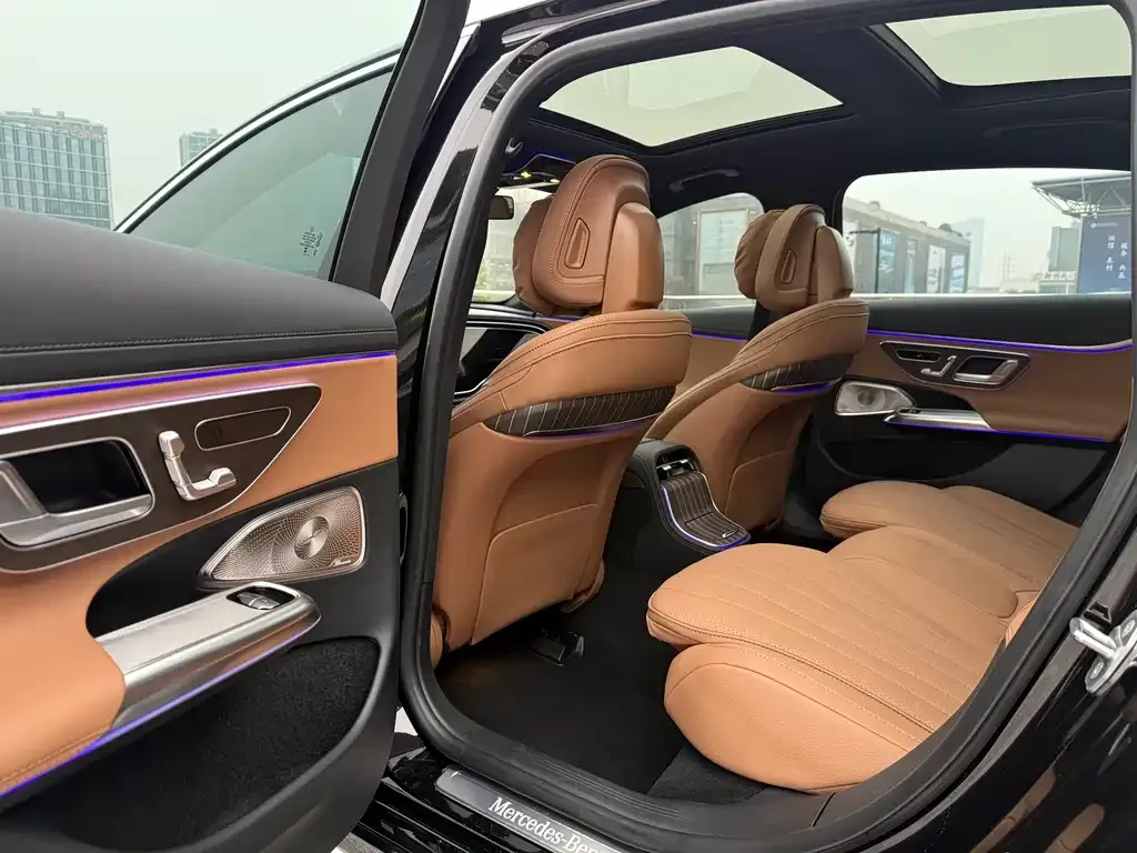Mercedes-Benz E-Class 2025 из CN, фото 9