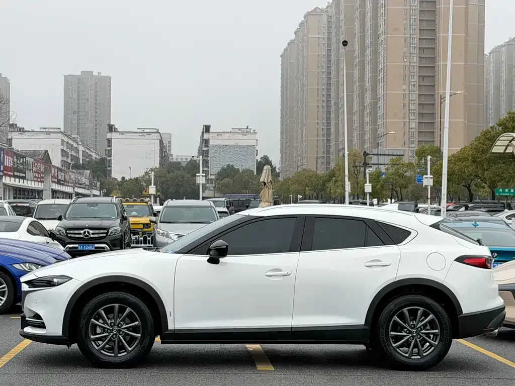 Mazda CX-4 — фото 9