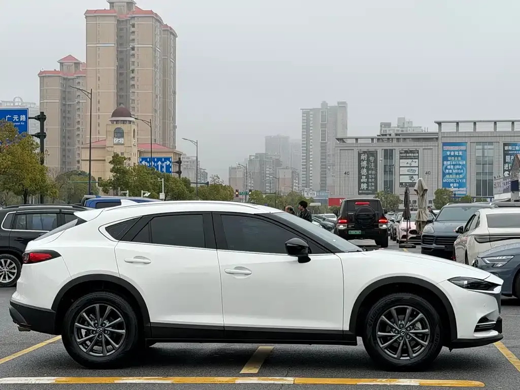 Mazda CX-4 — фото 2
