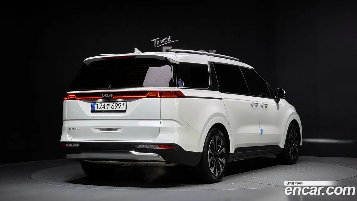 Kia Carnival 2023 из KR, фото 2