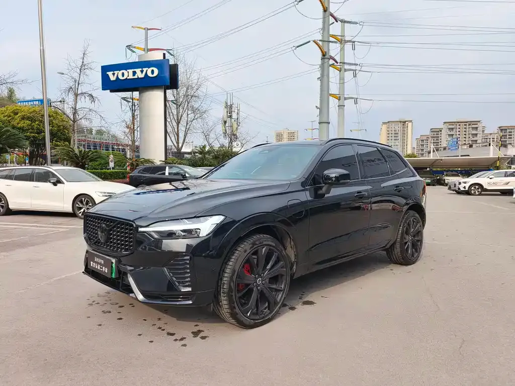 Volvo XC60 PHEV 2024 из CN, фото 1