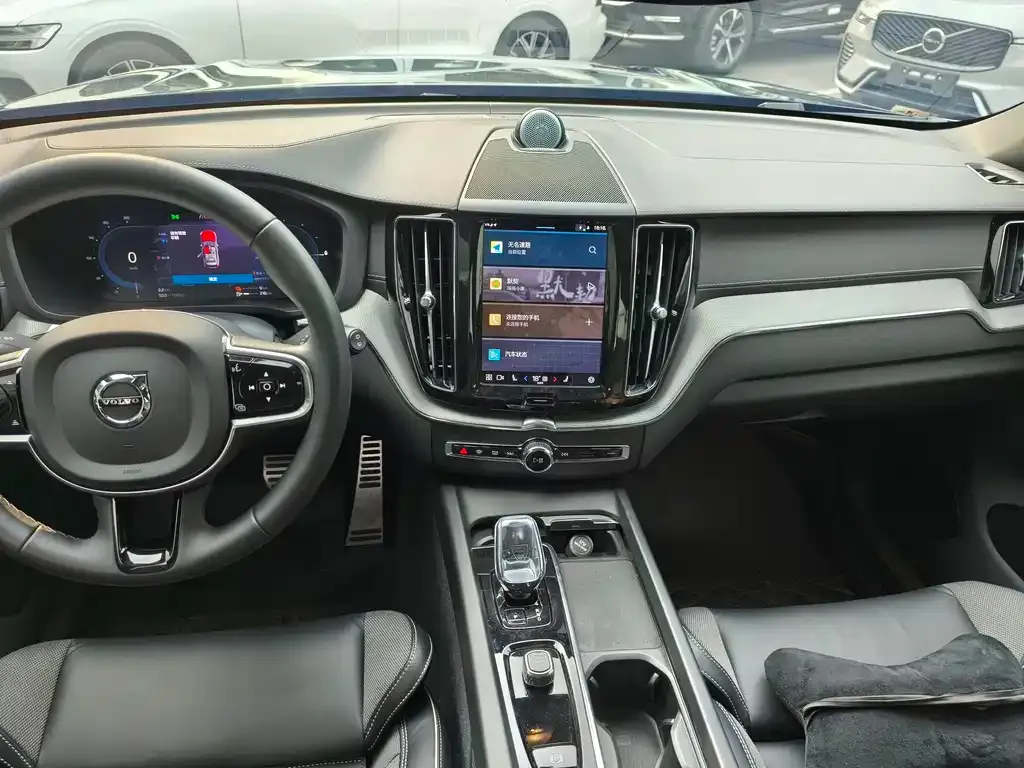 Volvo XC60 PHEV 2024 из CN, фото 5