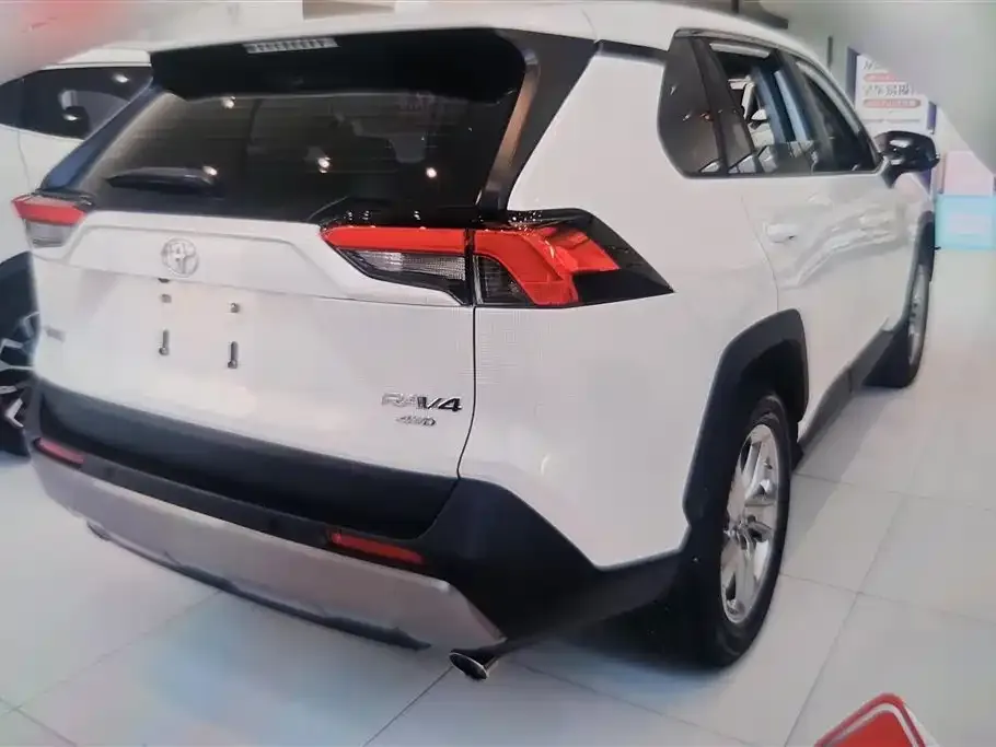 Toyota RAV4 2022 из CN, фото 10