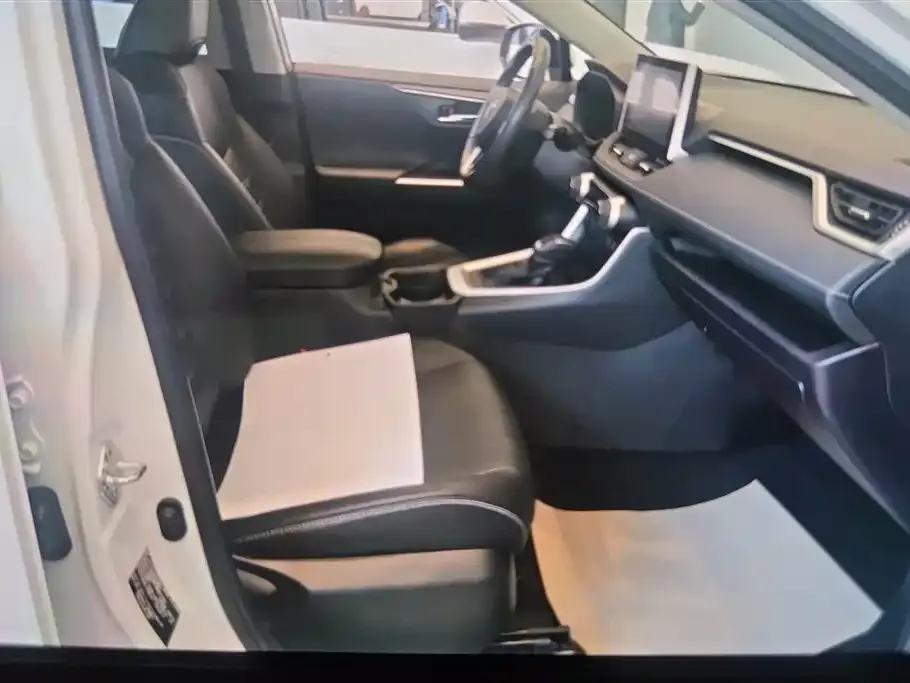 Toyota RAV4 2022 из CN, фото 6