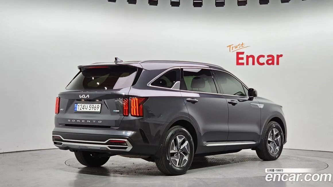 Kia Sorento — фото 8