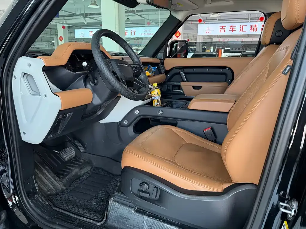 Land Rover Defender — фото 10