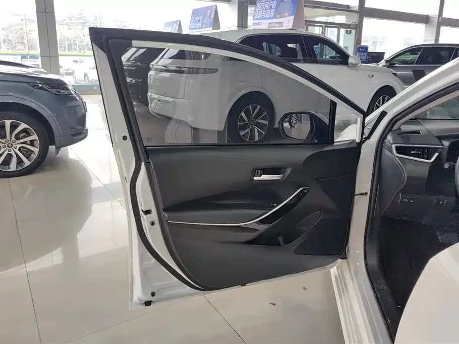 Toyota Corolla 2022 из CN, фото 3