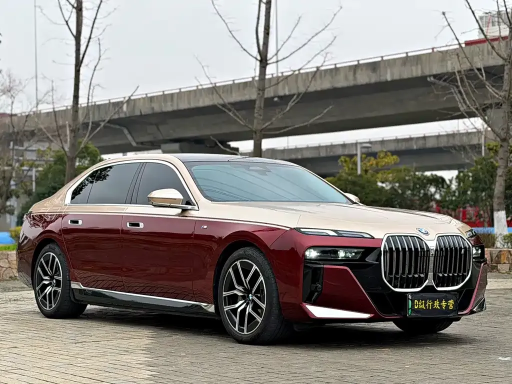 BMW i7 2024 из CN, фото 3
