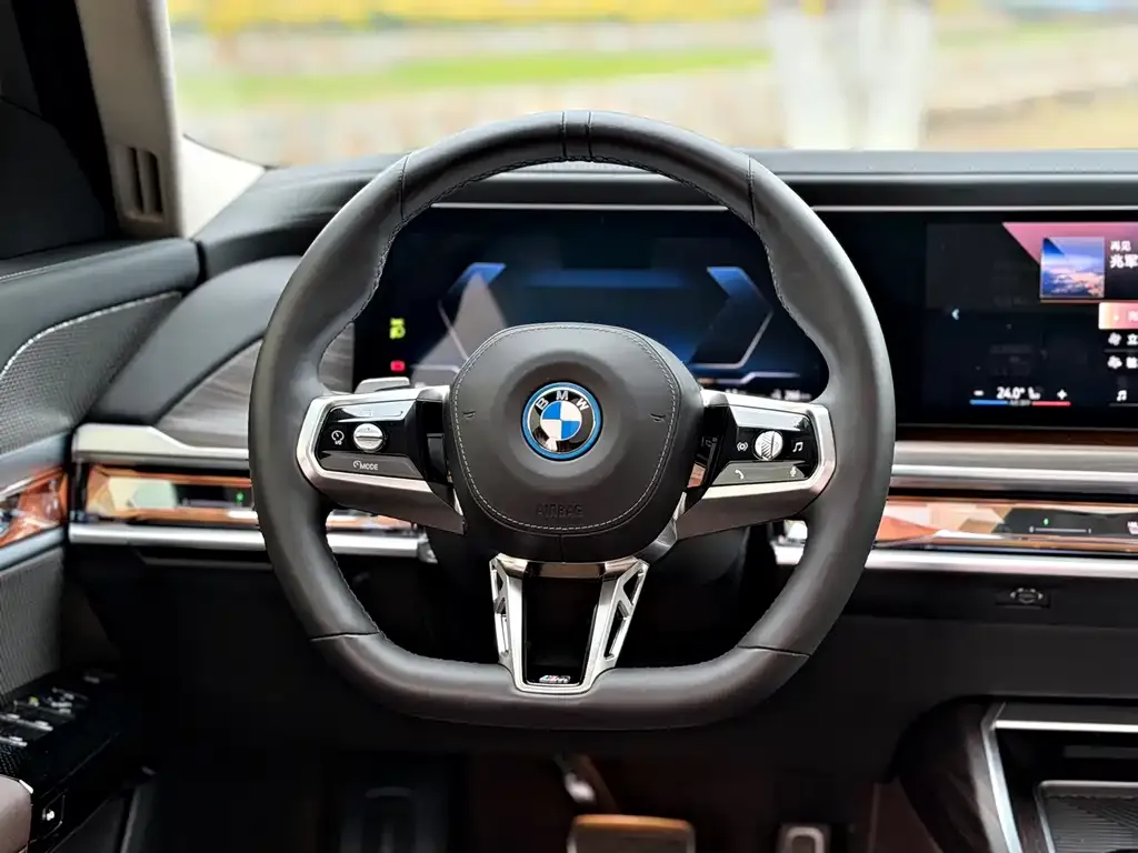 BMW i7 2024 из CN, фото 7