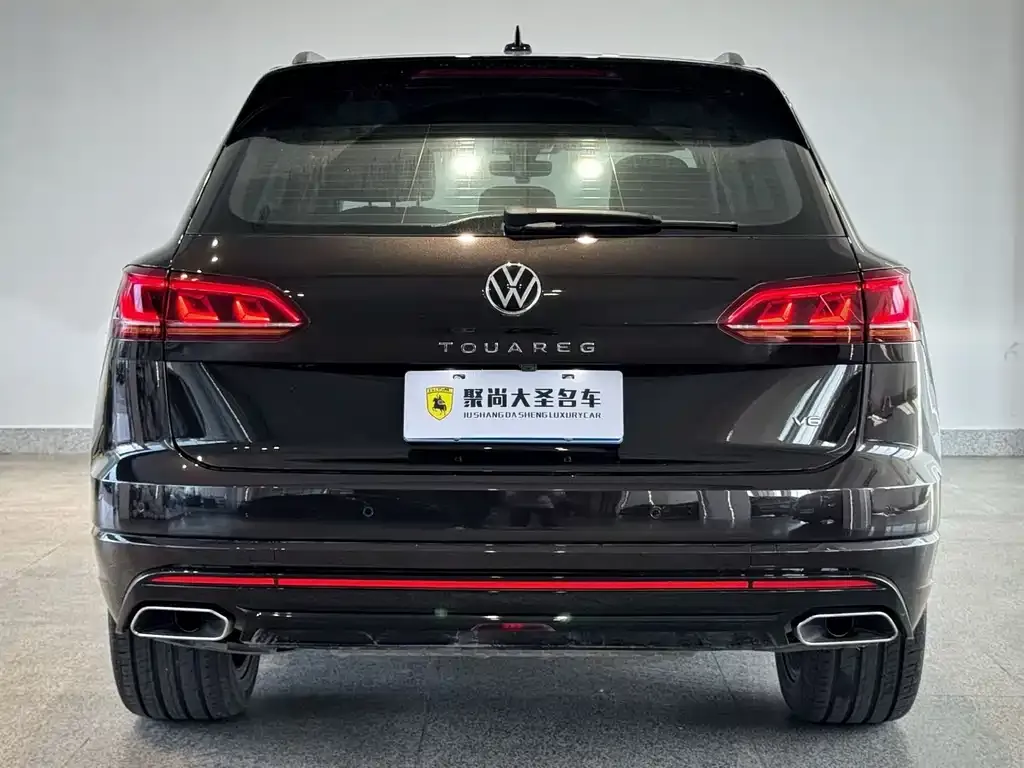 Volkswagen Touareg — фото 6