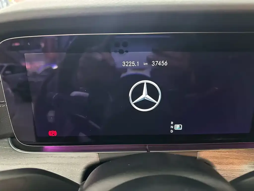 Mercedes-Benz E-Class 2022 из CN, фото 2