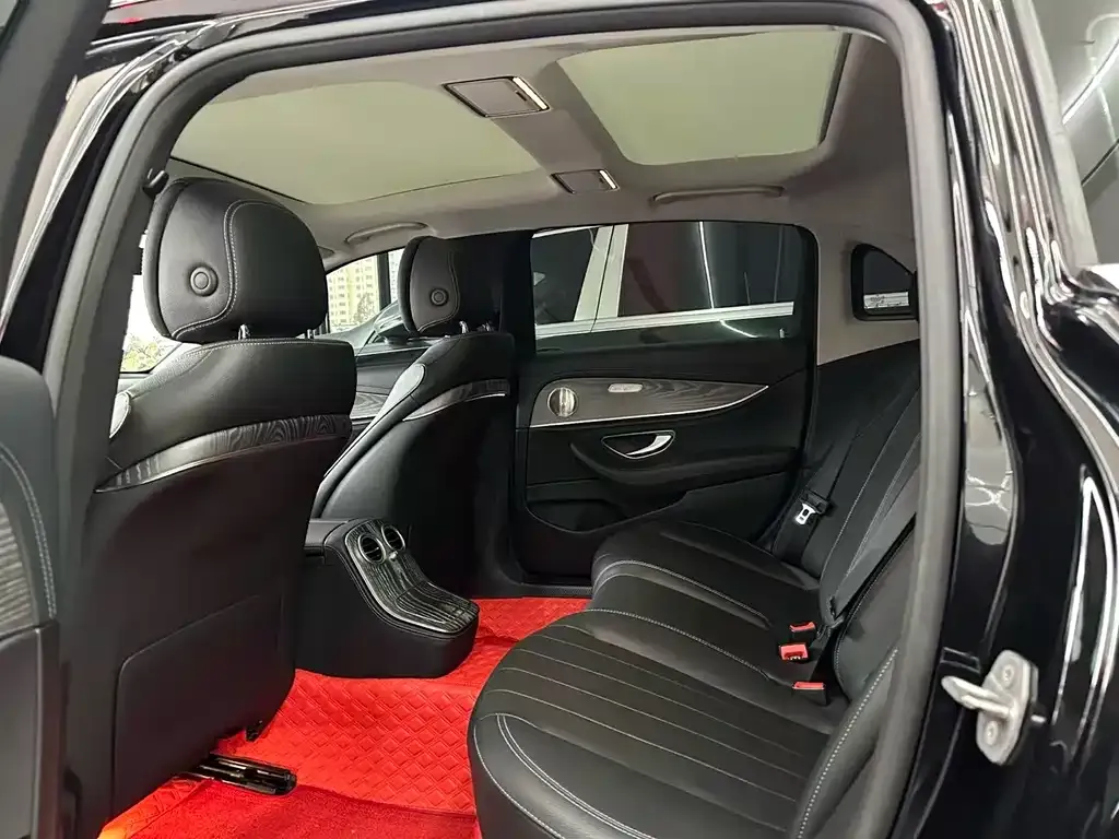 Mercedes-Benz E-Class 2022 из CN, фото 3