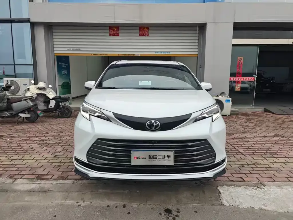 Toyota Sienna 2025 из CN, фото 7