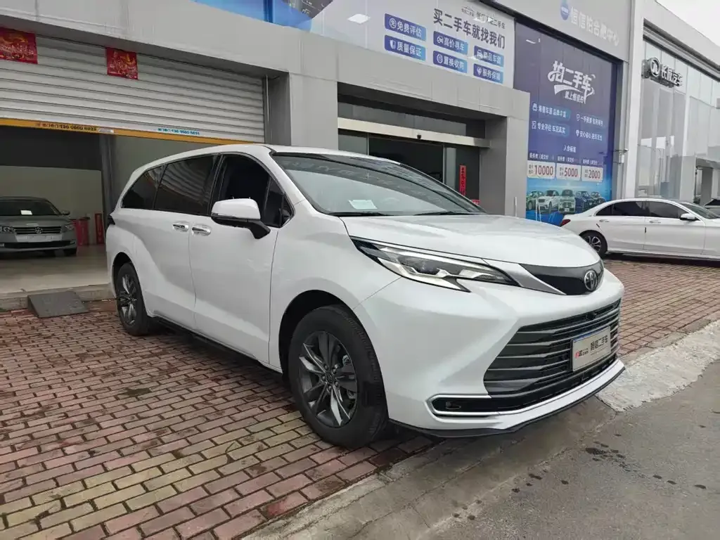 Toyota Sienna 2025 из CN, фото 10