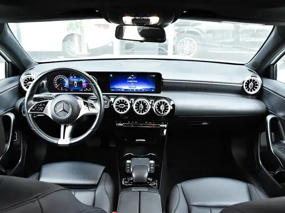 Mercedes-Benz A-Class 2024 из CN, фото 9