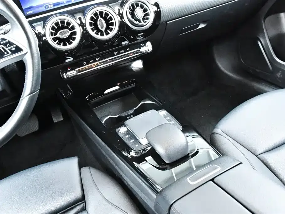Mercedes-Benz A-Class 2024 из CN, фото 7