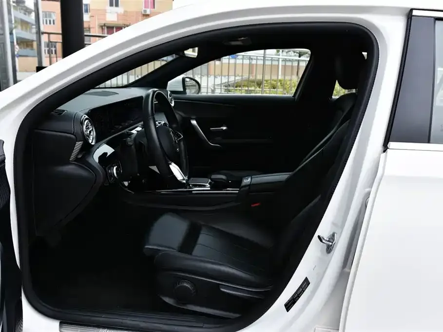 Mercedes-Benz A-Class 2024 из CN, фото 8