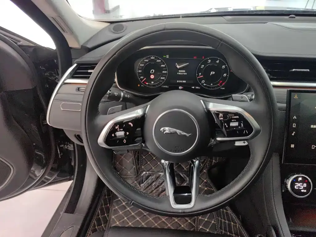 Jaguar XFL 2023 из CN, фото 7