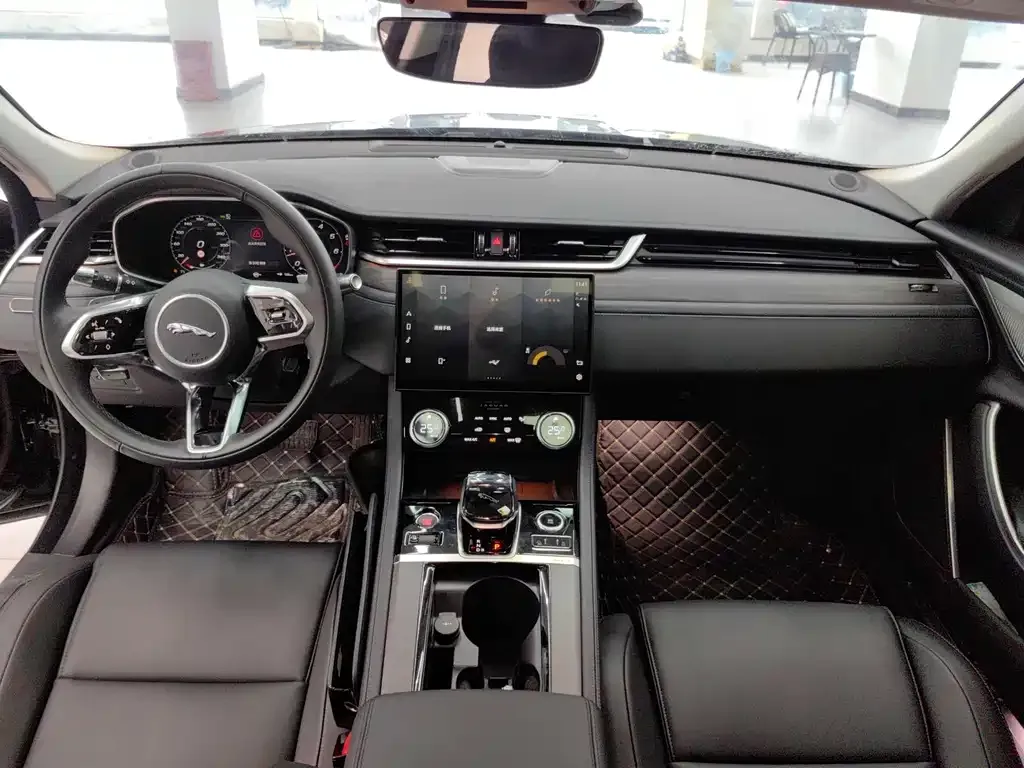 Jaguar XFL 2023 из CN, фото 6