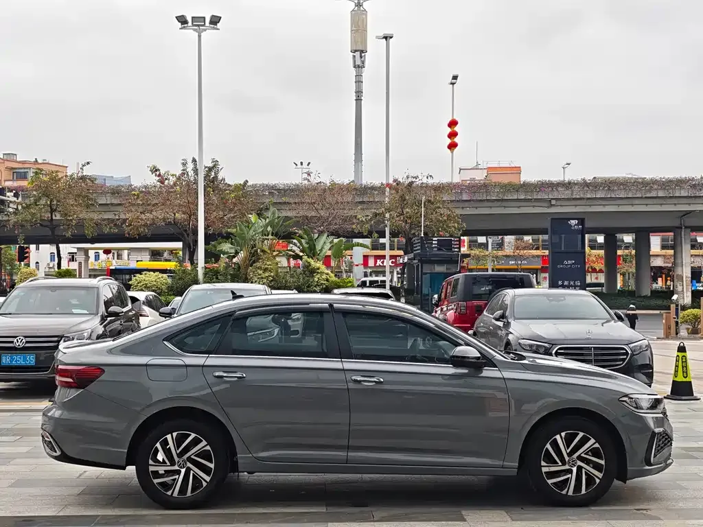 Volkswagen Lavida 2023 из CN, фото 6