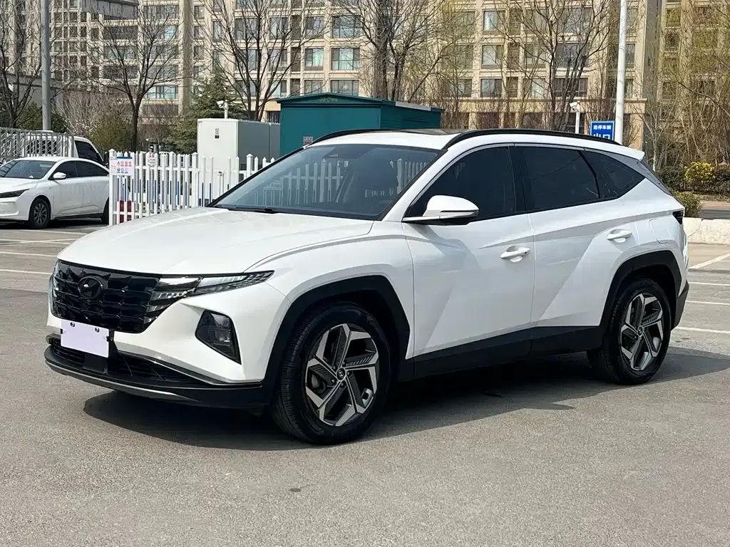 Hyundai Tucson — фото 1