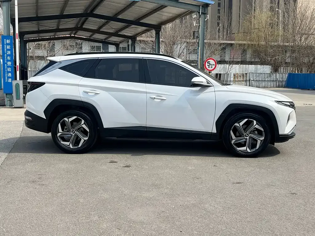 Hyundai Tucson — фото 9