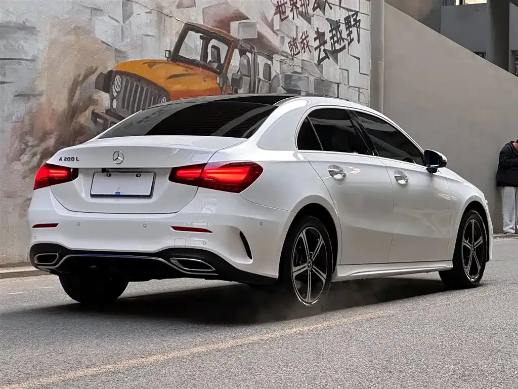 Mercedes-Benz A-Class — фото 6