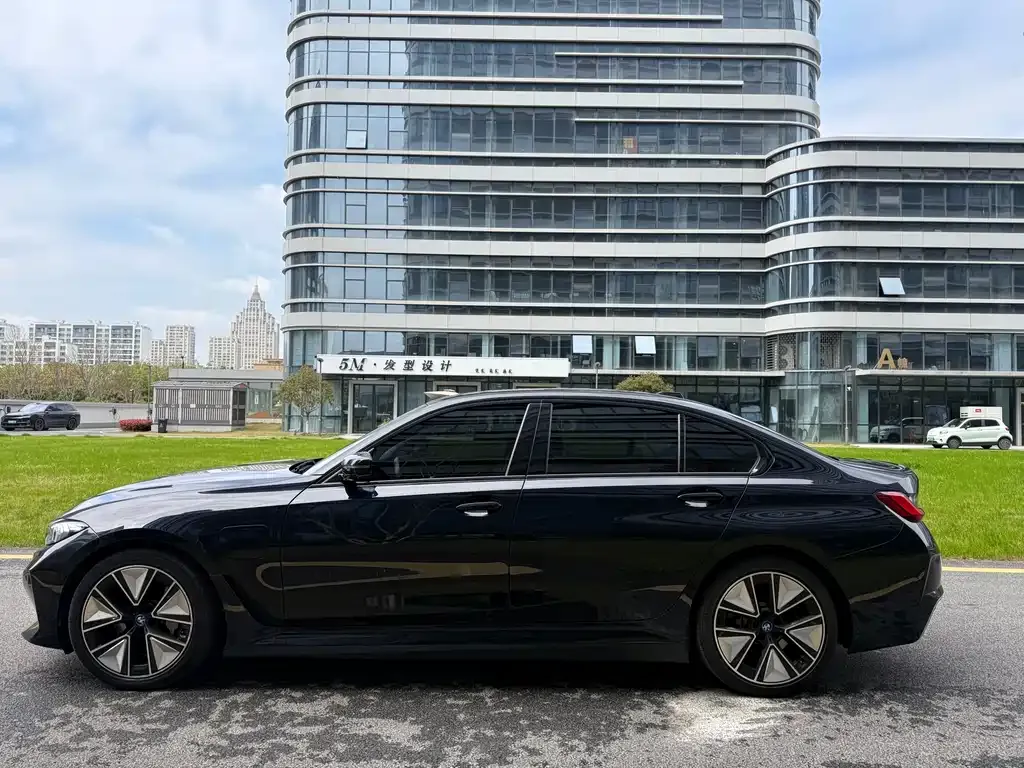 BMW i3 2023 из CN, фото 3