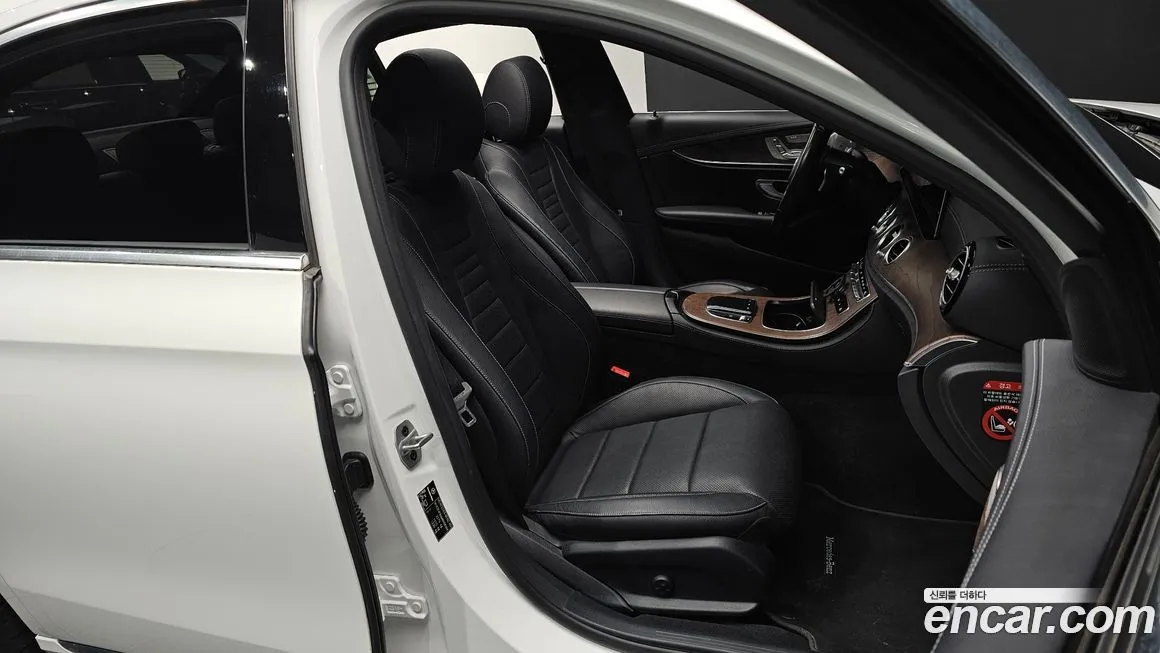 Mercedes-Benz E-Class 2021 из KR, фото 2