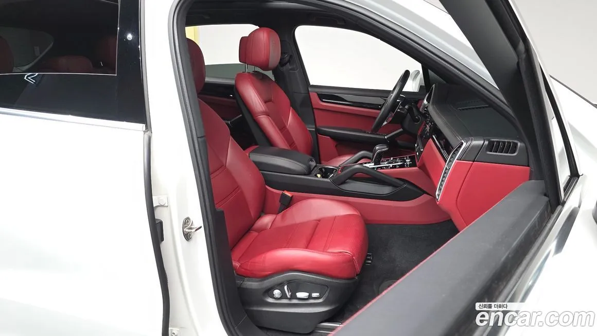 Porsche Cayenne 2021 из KR, фото 2